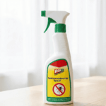 Spinnenabwehrspray in einer Sprayflasche